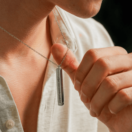 COLLAR PERSONALIZADO DE BARRA OCULTA